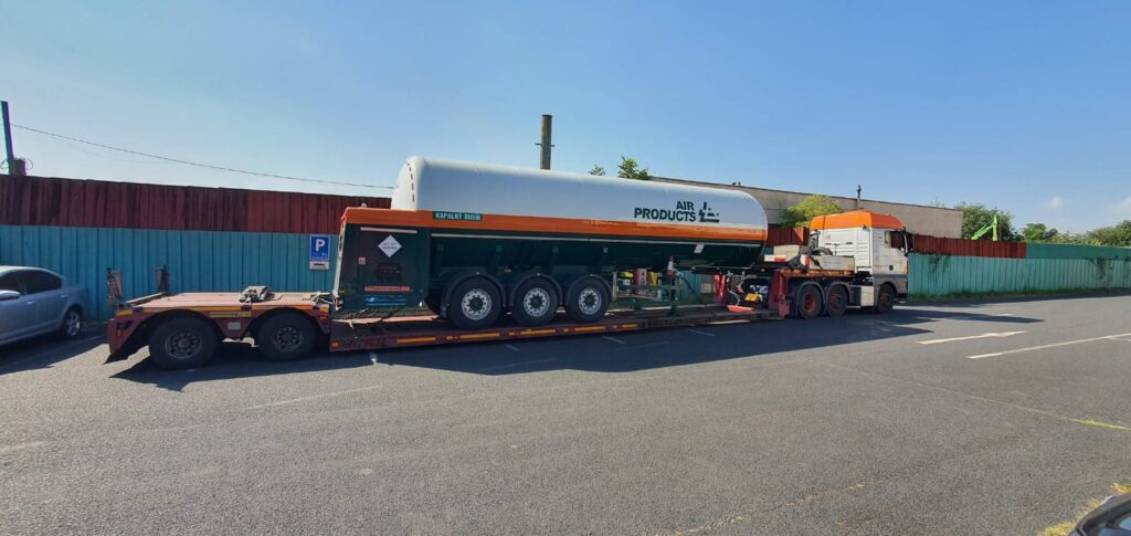 LIVO LOGISTICS tank trailer