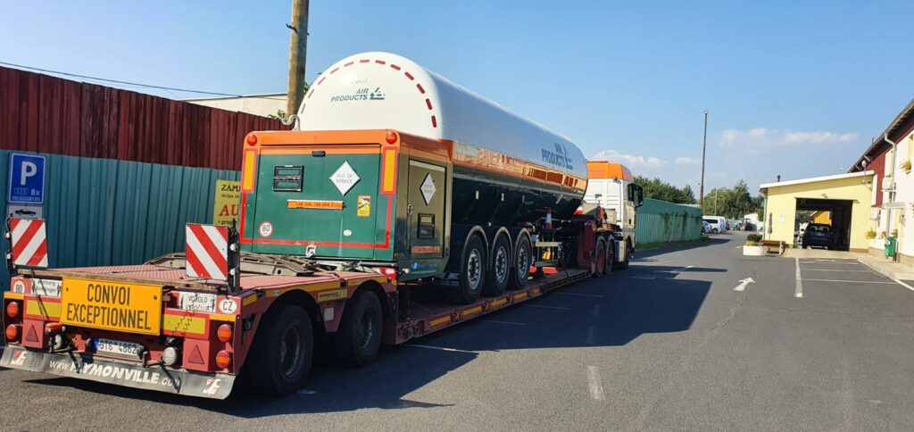 LIVO LOGISTICS tank trailer